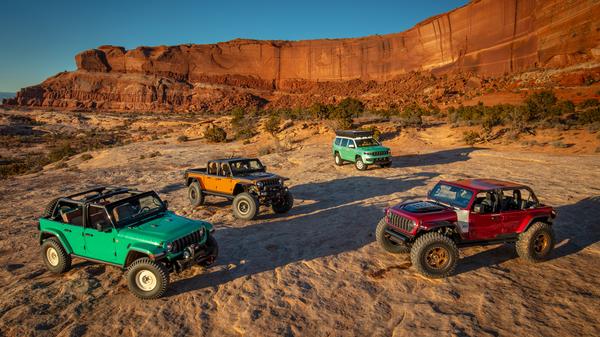 Jeep představil čtyři Easter Safari koncepty, tentokrát v retro duchu